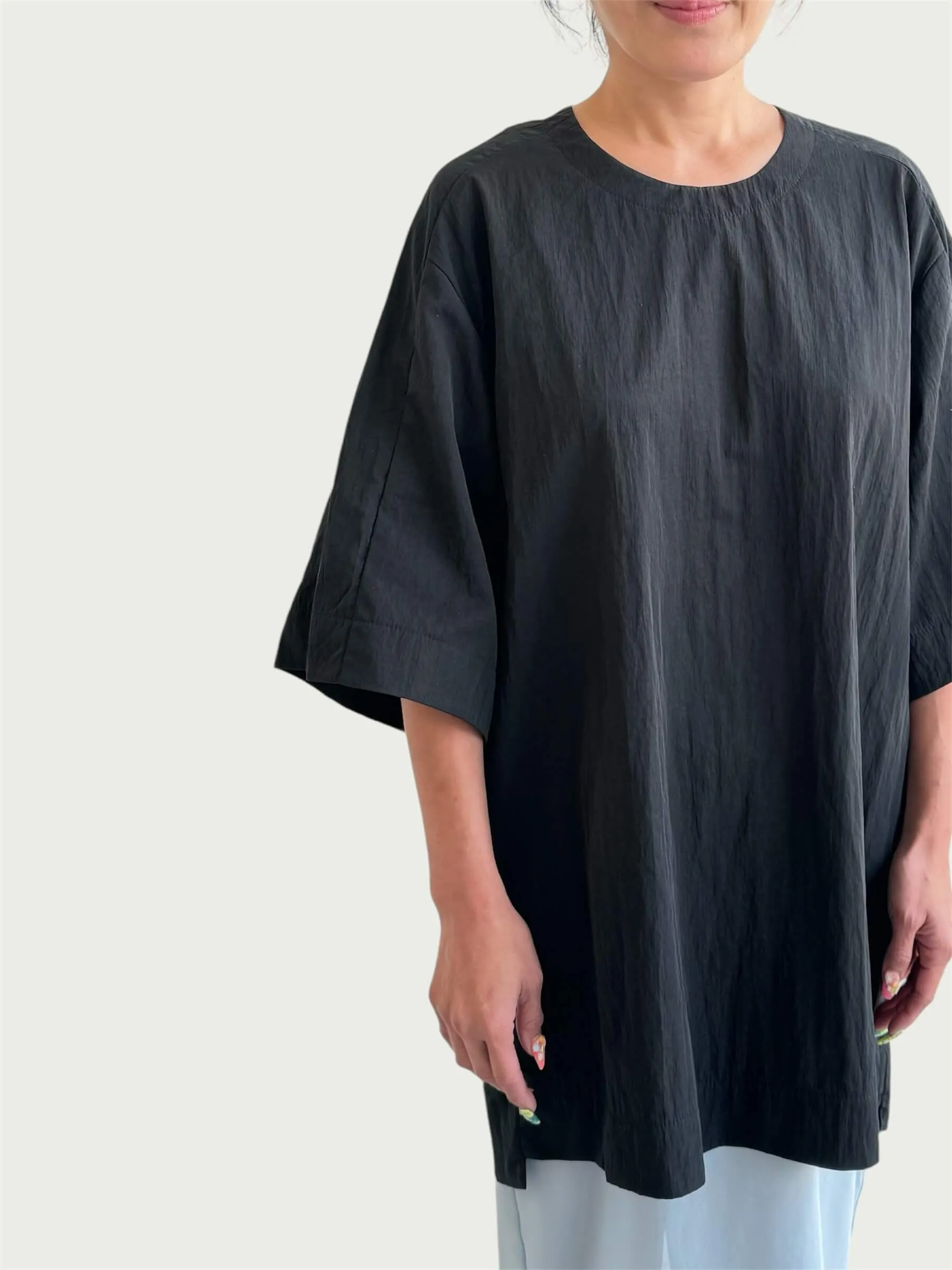 Air Loom Exaggerated Tee in Black