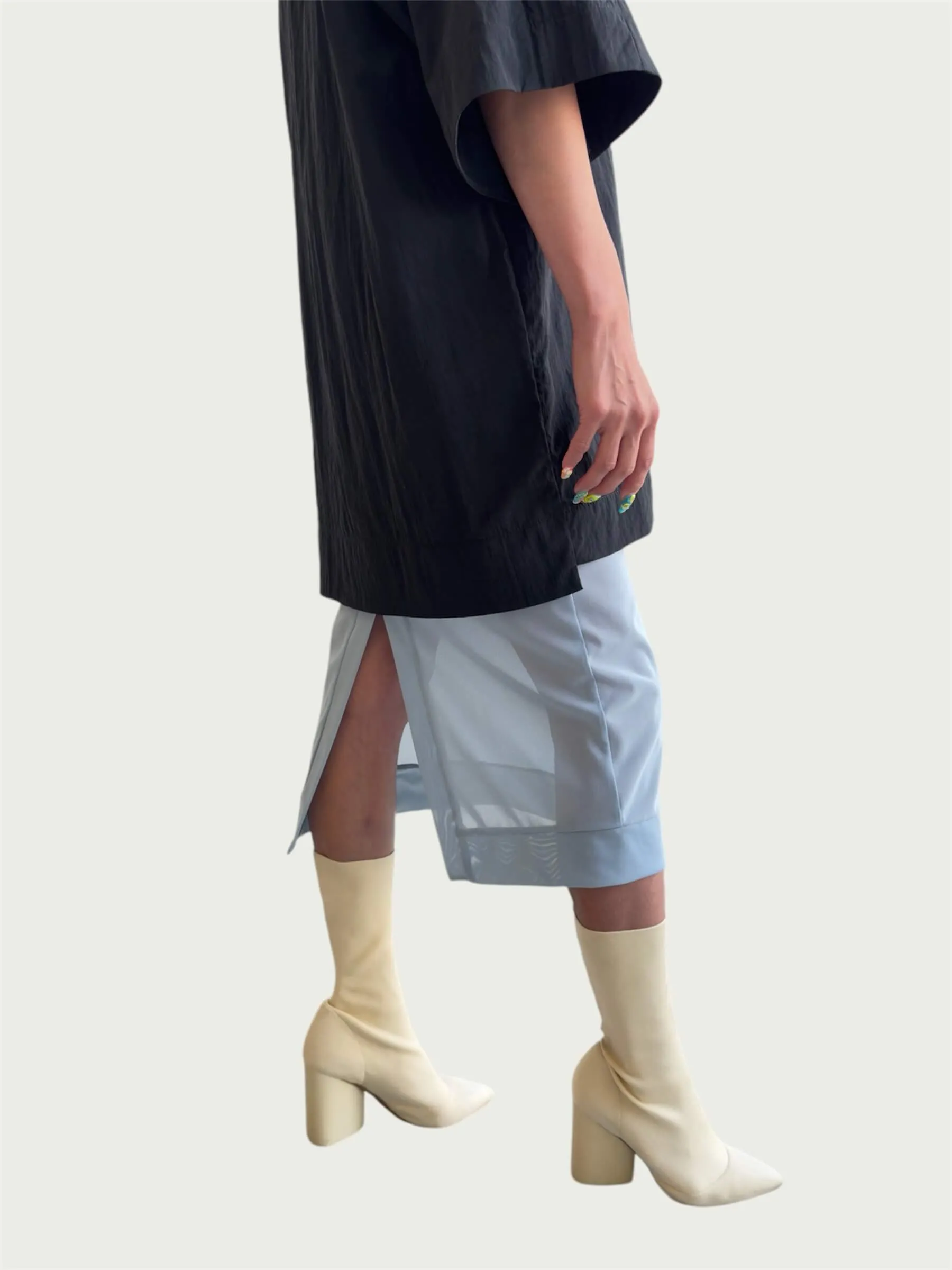Air Loom Exaggerated Tee in Black